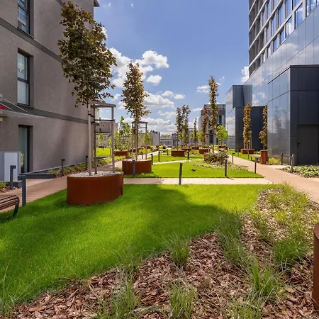 Air-conditioned With Parking And Balcony, Zabrska Global Office Park By Renters Апартаменты