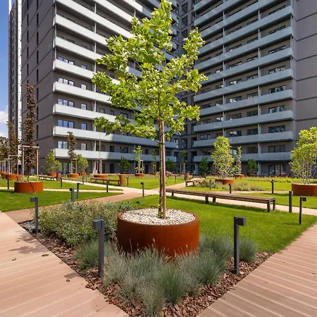 Апартаменты Air-conditioned With Parking And Balcony, Zabrska Global Office Park By Renters