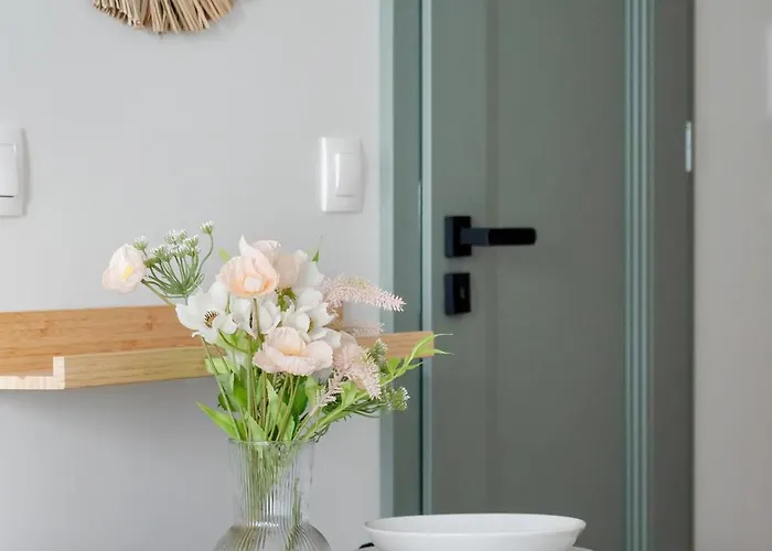 Apartmán Air-conditioned With Parking And Balcony, Zabrska Global Office Park By Renters *