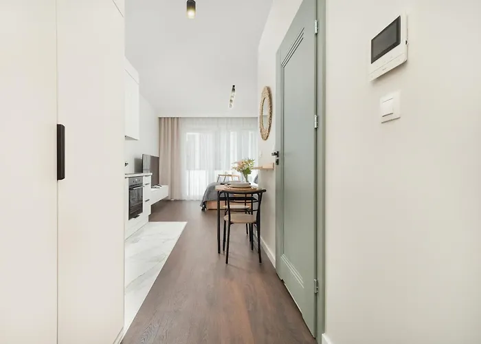 Apartmán Air-conditioned With Parking And Balcony, Zabrska Global Office Park By Renters Katovice