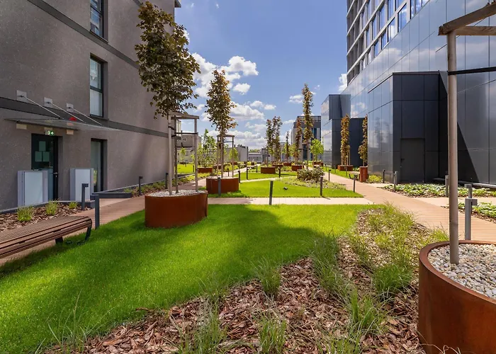 Air-conditioned With Parking And Balcony, Zabrska Global Office Park By Renters Apartmán